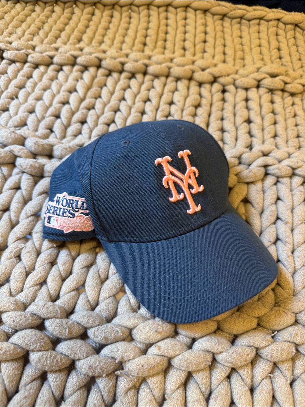 New York Mets Navy Baseball Cap with Pink Logo - World Series Patch
